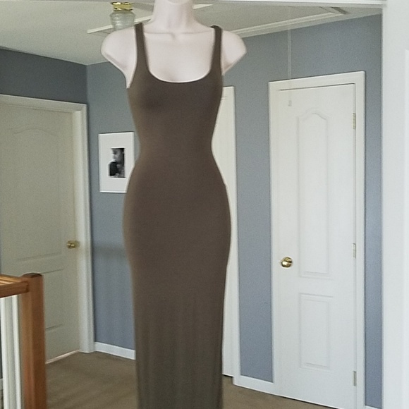 Windsor Dresses & Skirts - Olive midi